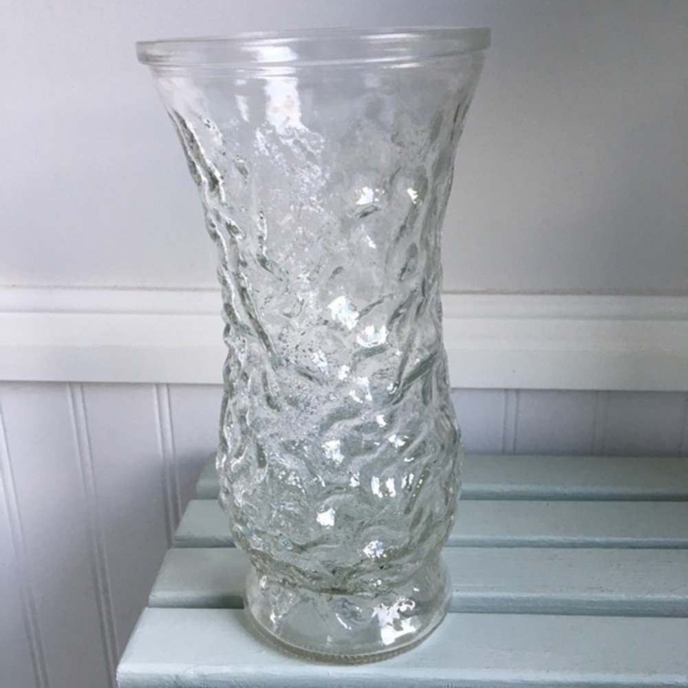Vintage Hoosier Glass Crinkle Textured 9” Vase